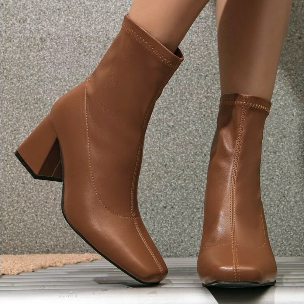 Brown square toe thick chunky block heel ankle boots - zip closure booties - Picture 1 of 5